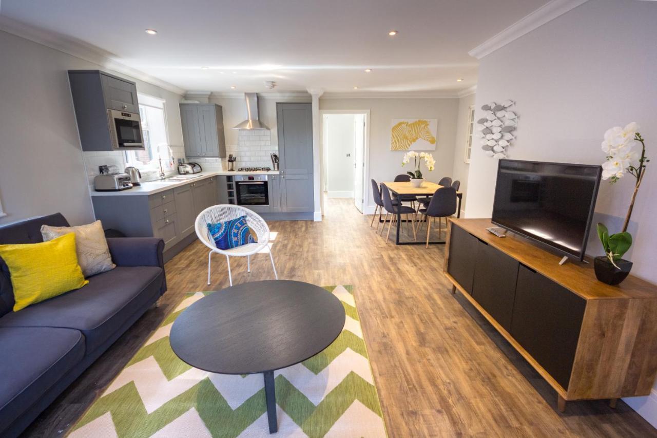 The Lakes Rookley Εξωτερικό φωτογραφία The interior of a typical apartment at The Exchange